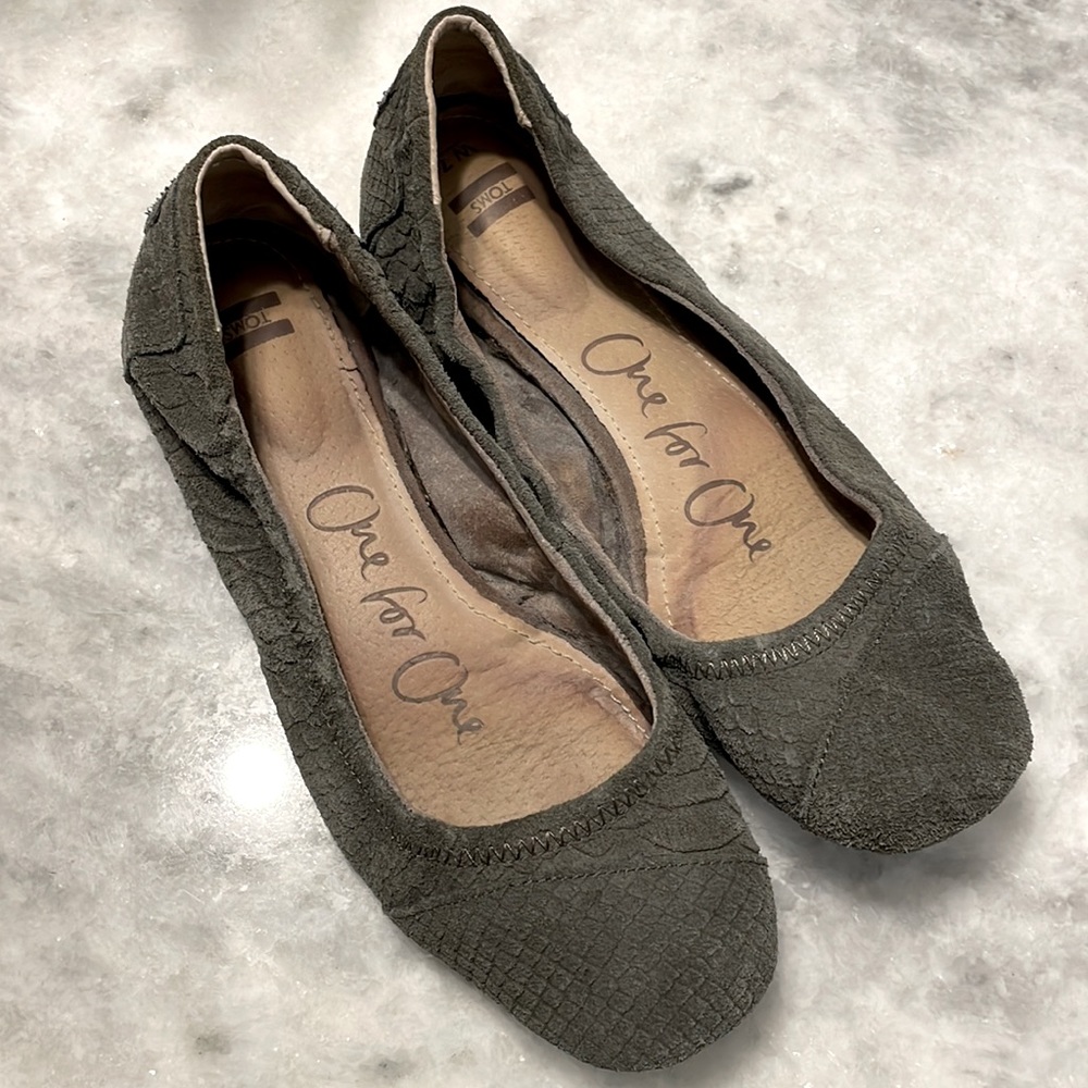 Toms Ballet Flat- gray snake embossed suede